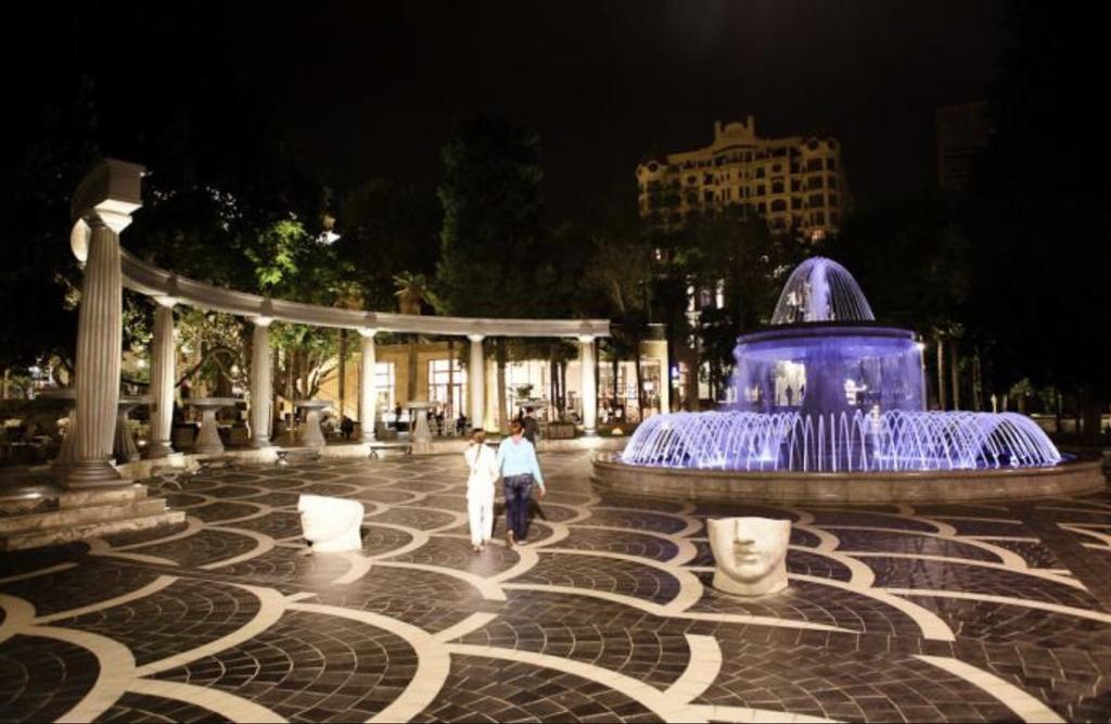 Check-In Apartment Near Fountain Square Vidadi Str Baku Eksteriør bilde