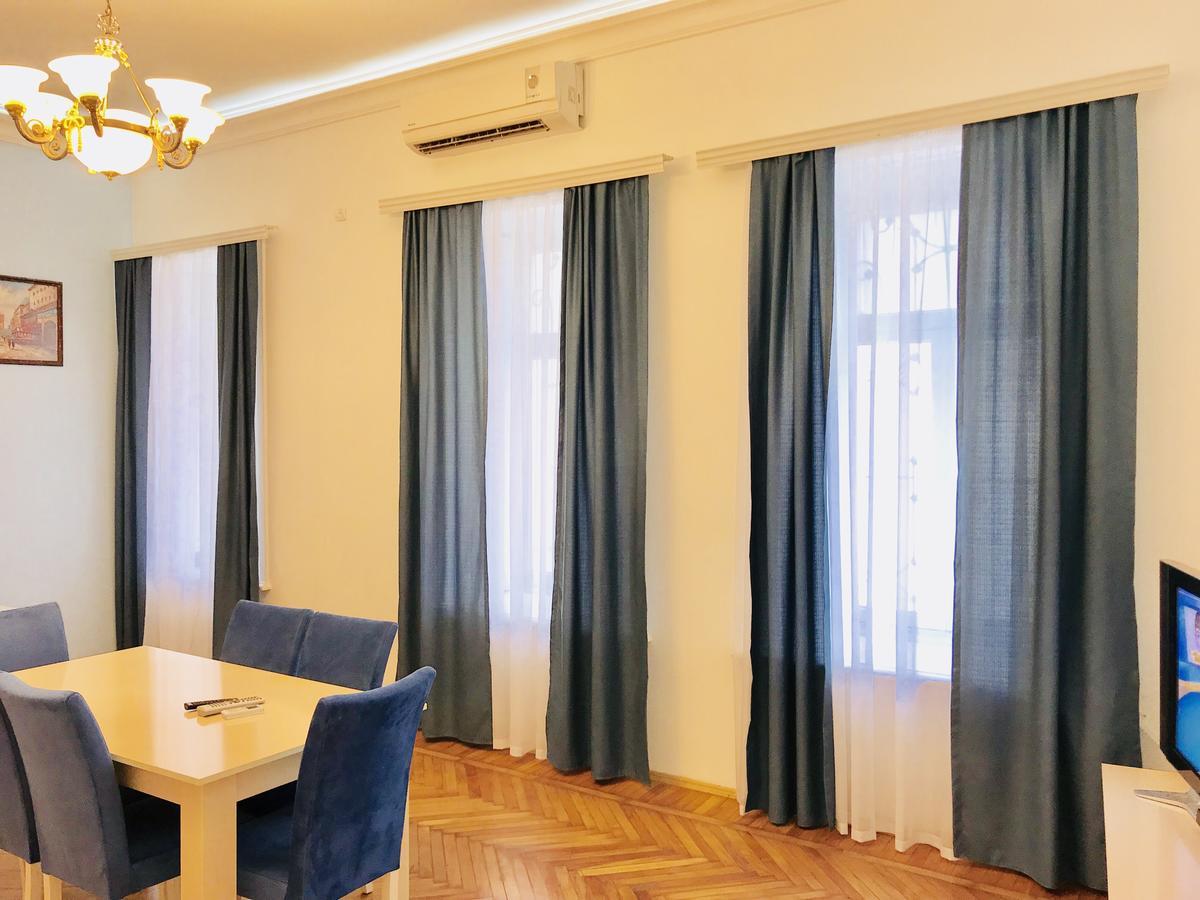 Check-In Apartment Near Fountain Square Vidadi Str Baku Eksteriør bilde